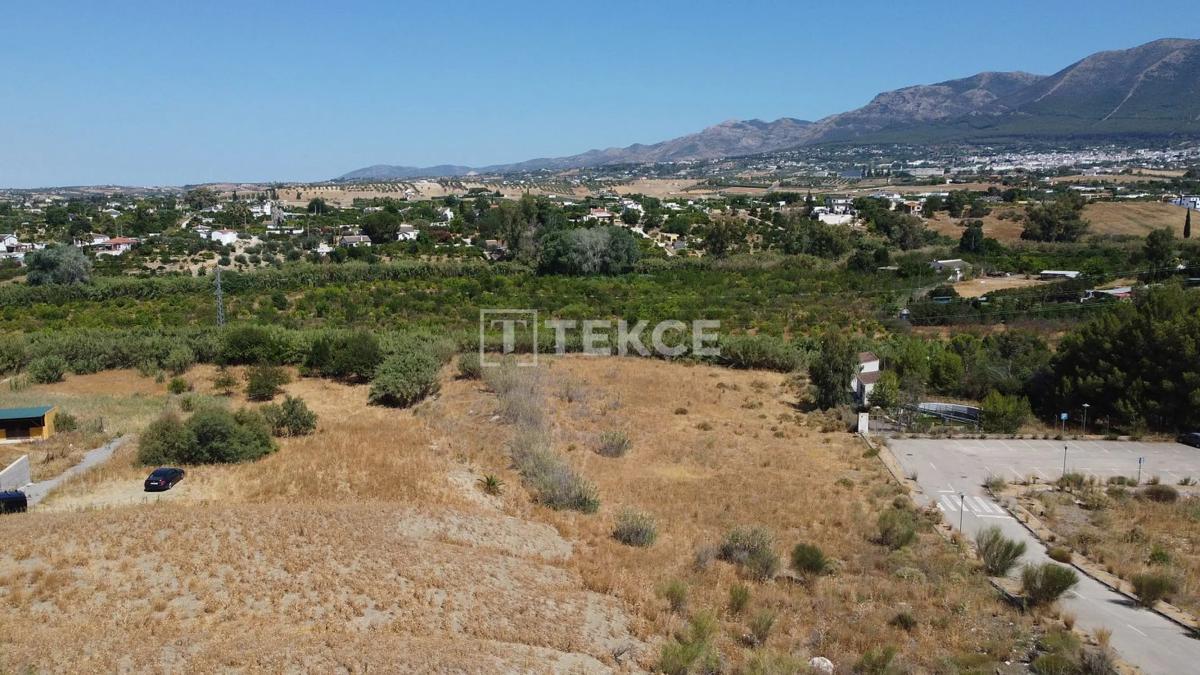 Terreno en venta en Alhaurín el Grande, Malaga photo 2