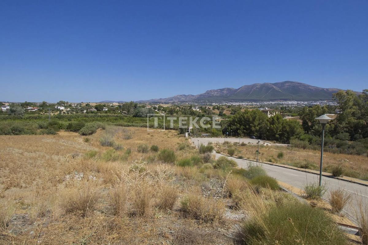 Terreno en venta en Alhaurín el Grande, Malaga photo 3