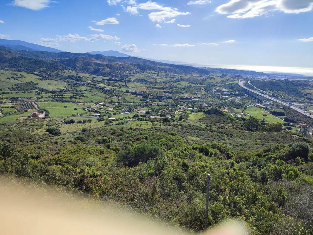 Działka na sprzedaż w Estepona, Malaga photo 2
