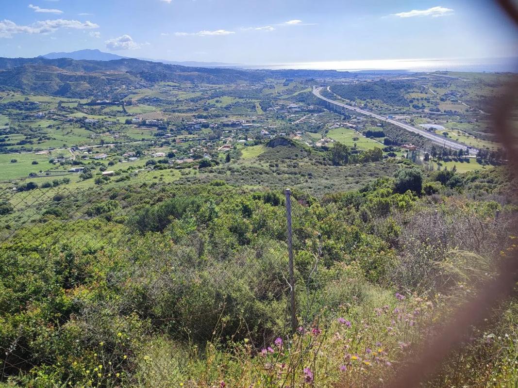Działka na sprzedaż w Estepona, Malaga photo 4