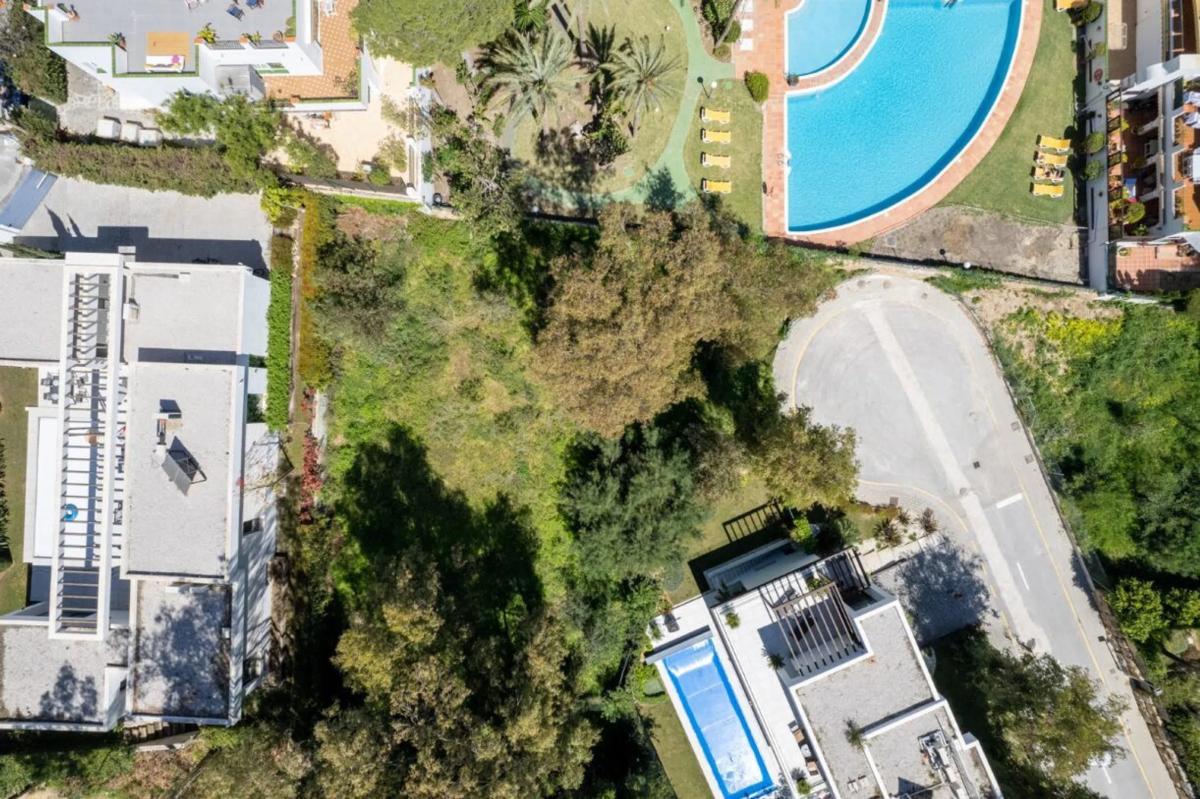 Terreno en venta en Estepona, Malaga photo 2