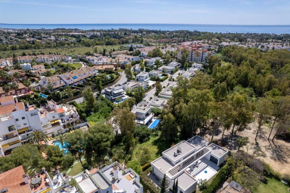 Terreno en venta en Estepona, Malaga photo 3