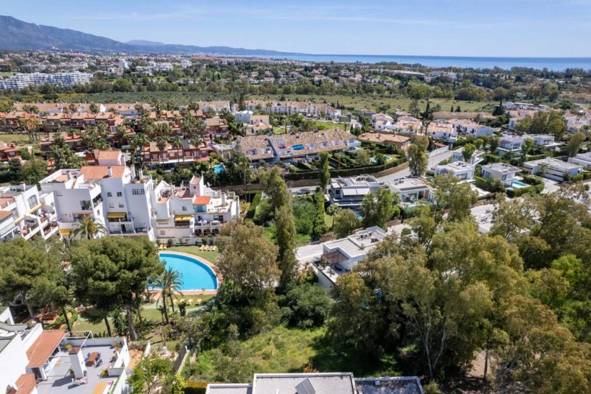 Terreno en venta en Estepona, Malaga photo 4