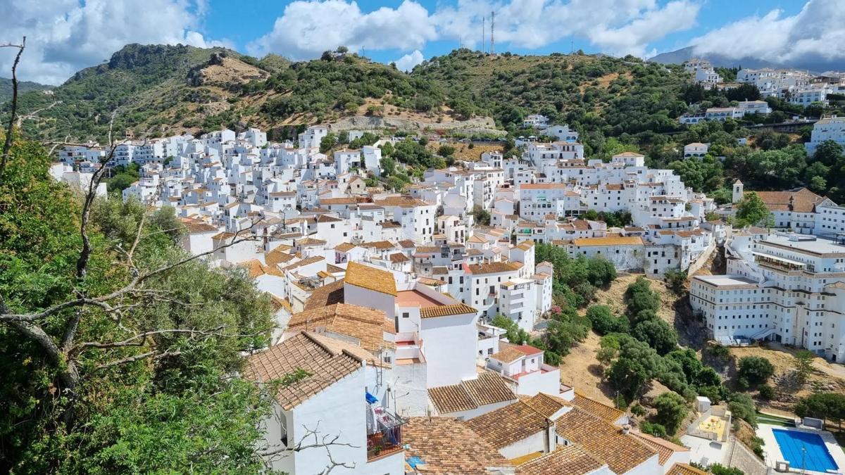 Działka na sprzedaż w Casares, Malaga photo 3