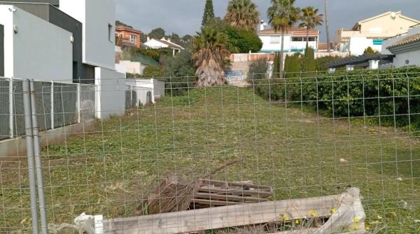 Terreno en calle Comino de Sierrezuela, 18 photo