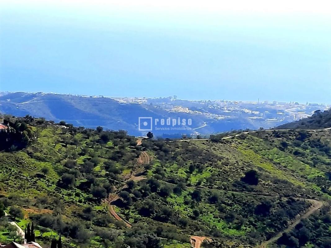 Terreno en venta en Moclinejo, Malaga photo 4