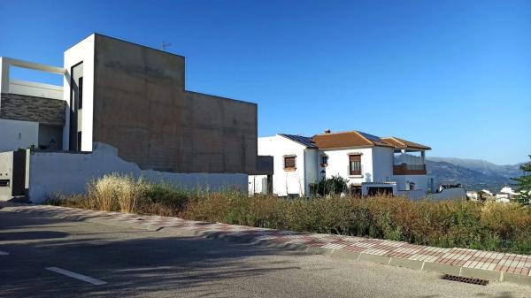 Terreno en calle Diego de Velazquez photo 1
