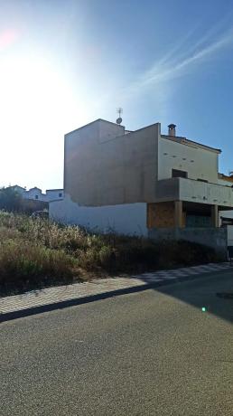 Terreno en calle Diego de Velazquez thumbnail 2