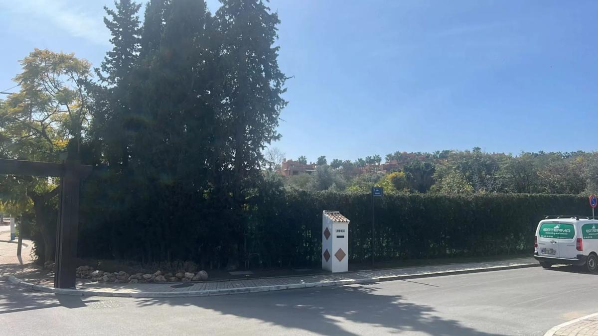 Terreno en venta en Marbella, Malaga photo 3