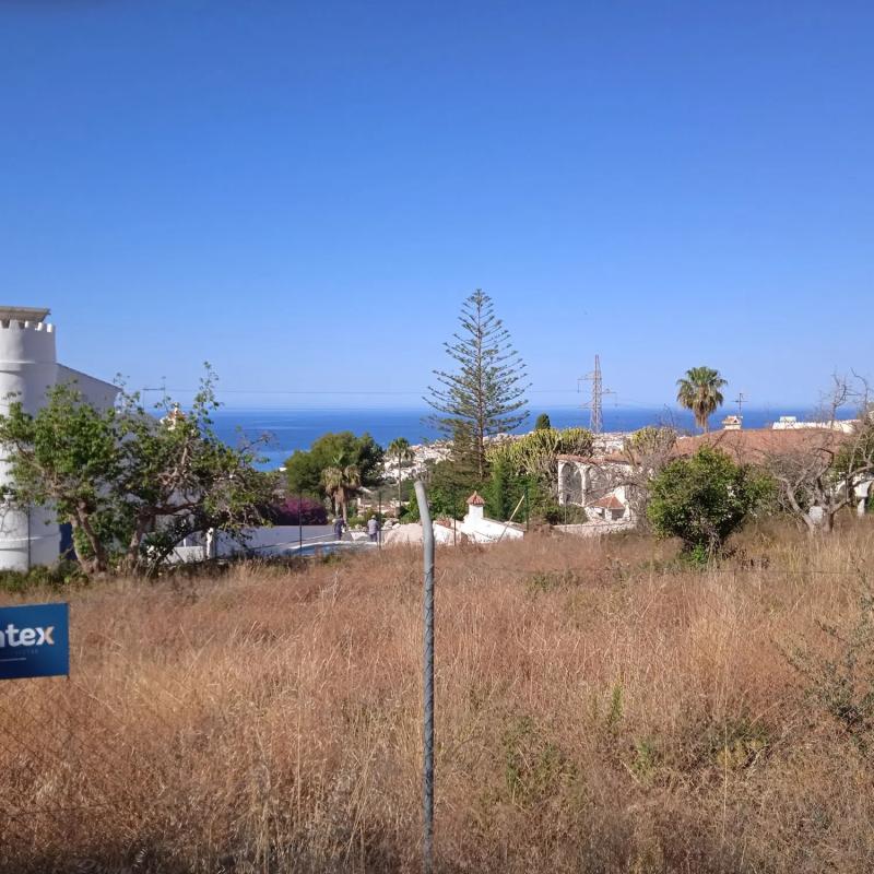 Terreno en venta en Nerja, Malaga photo 1