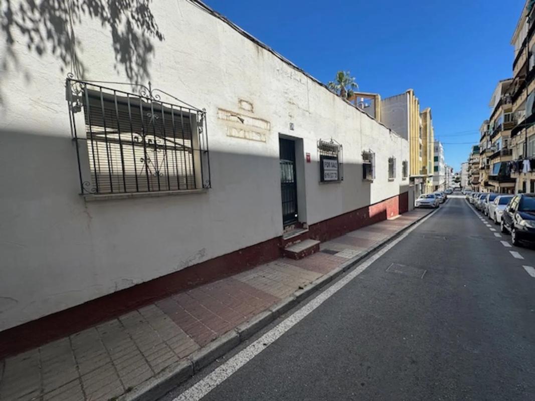 Terreno en venta en Marbella, Malaga photo 1