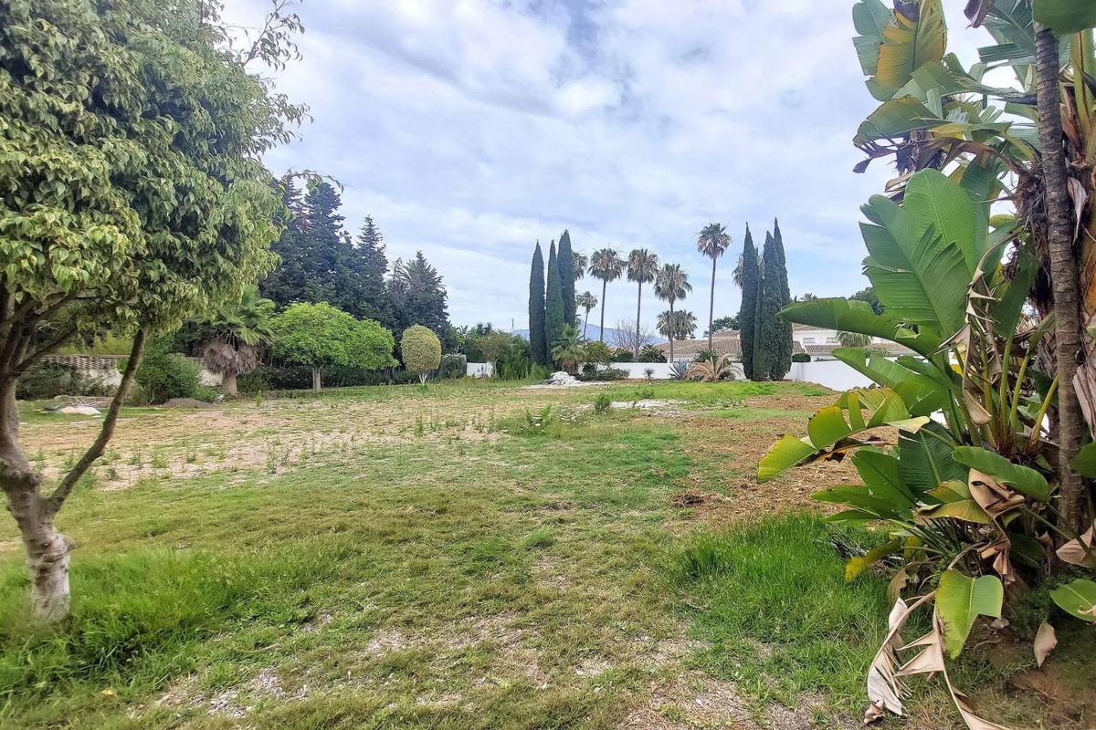 Działka na sprzedaż w Marbella, Malaga photo 2