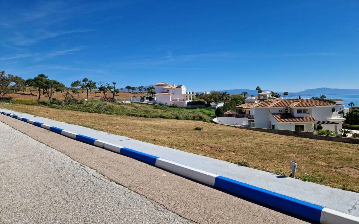 Terreno en venta en Manilva, Malaga photo 1