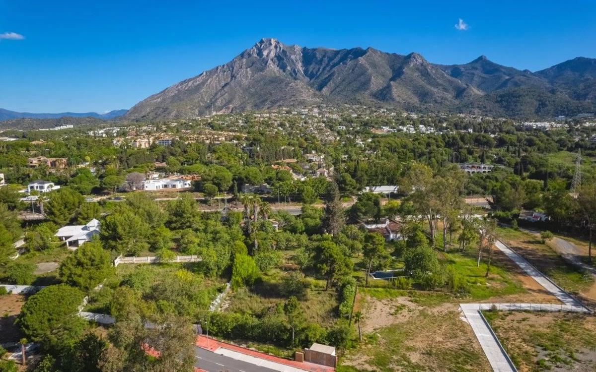 Terreno en venta en Marbella, Malaga photo 3