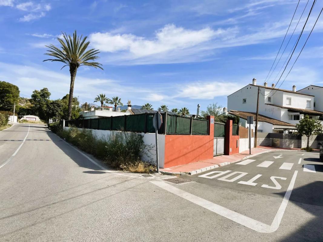 Terreno en venta en Marbella, Malaga photo 1