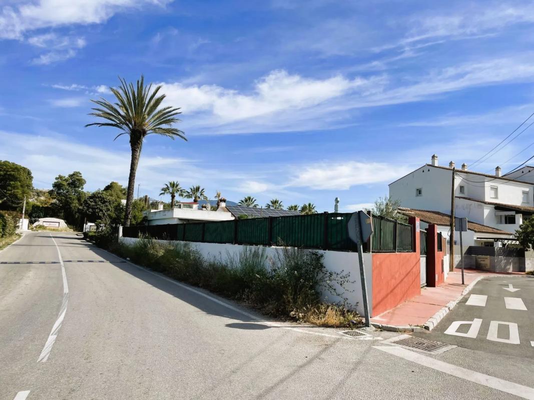 Terreno en venta en Marbella, Malaga photo 2