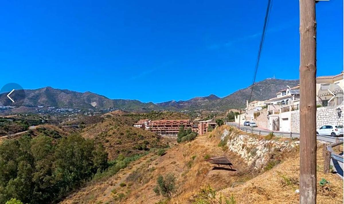 Terreno en venta en Fuengirola, Malaga photo 2