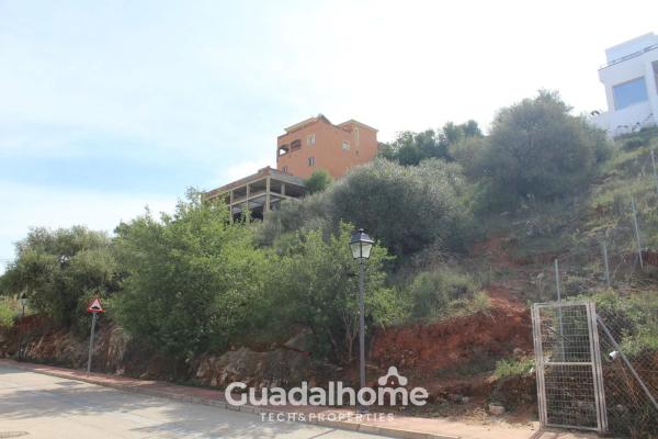 Terreno en calle Hebe photo 1