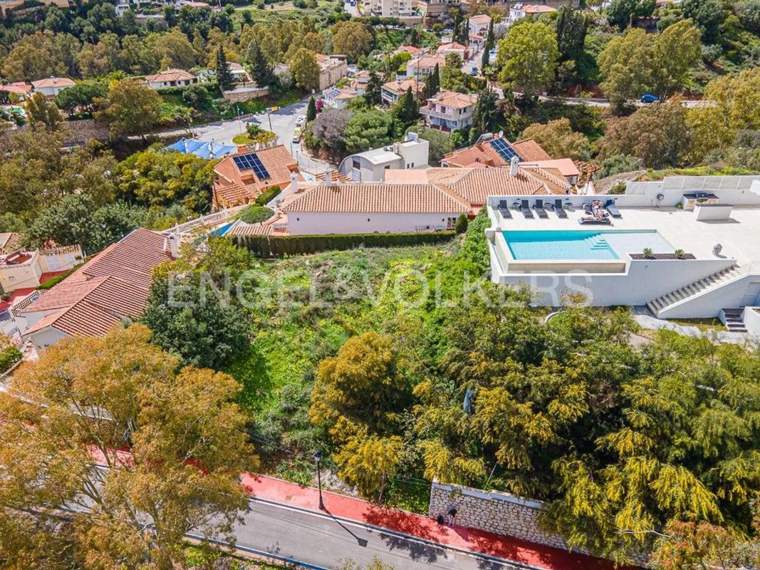 Terreno en venta en Fuengirola, Malaga photo 1