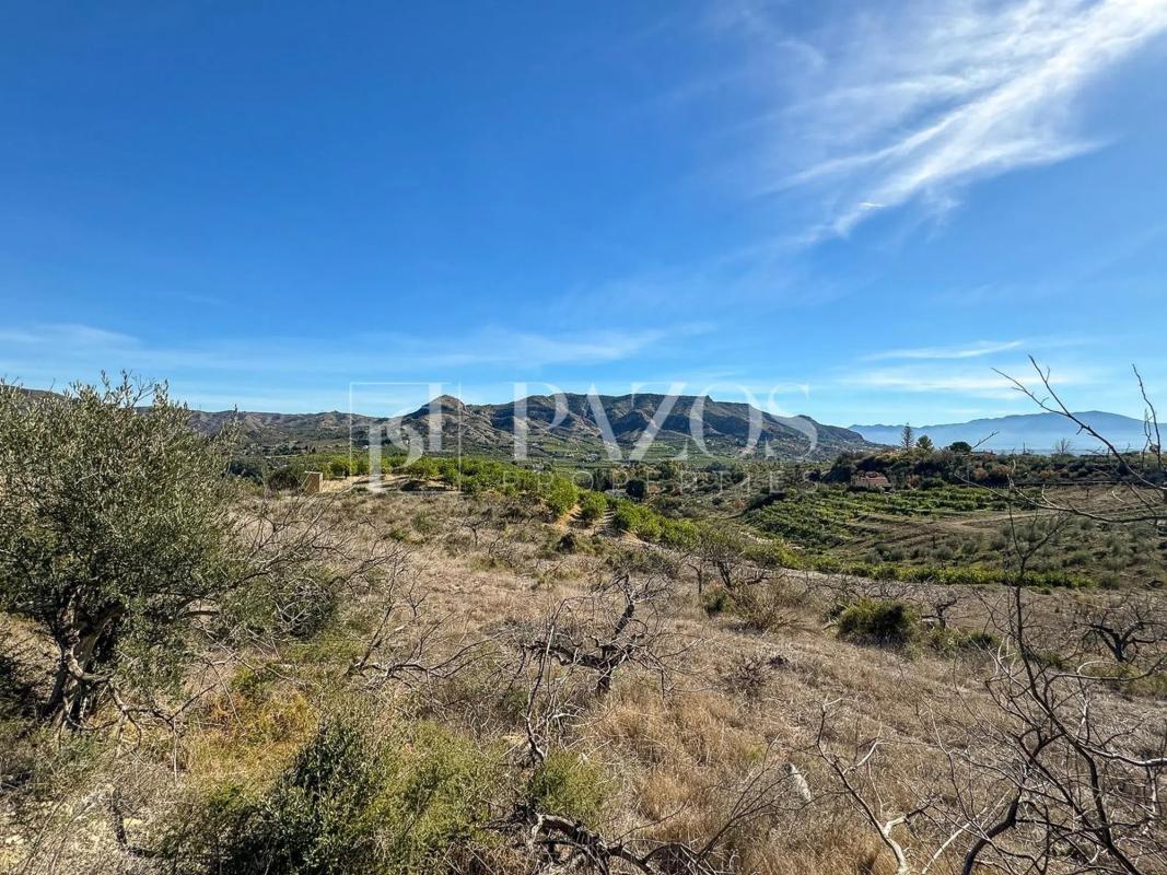Land for sale in Slate, Malaga photo 1