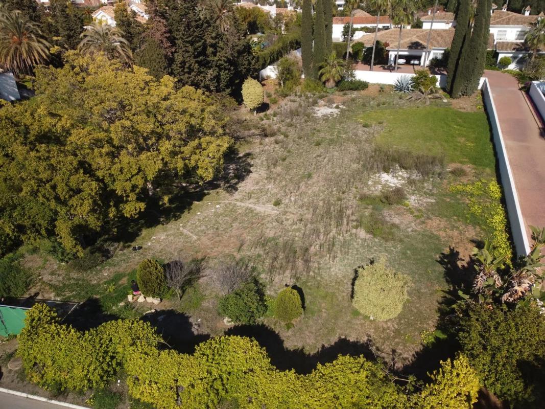Terreno en venta en Marbella, Malaga photo 2