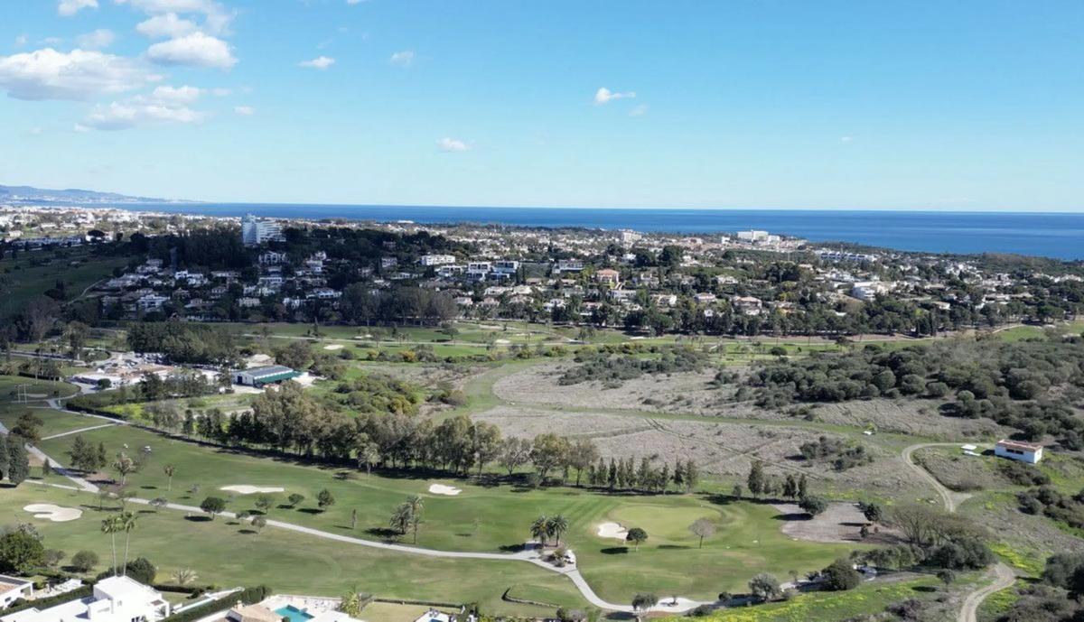 Terreno en venta en Benahavís, Malaga photo 2
