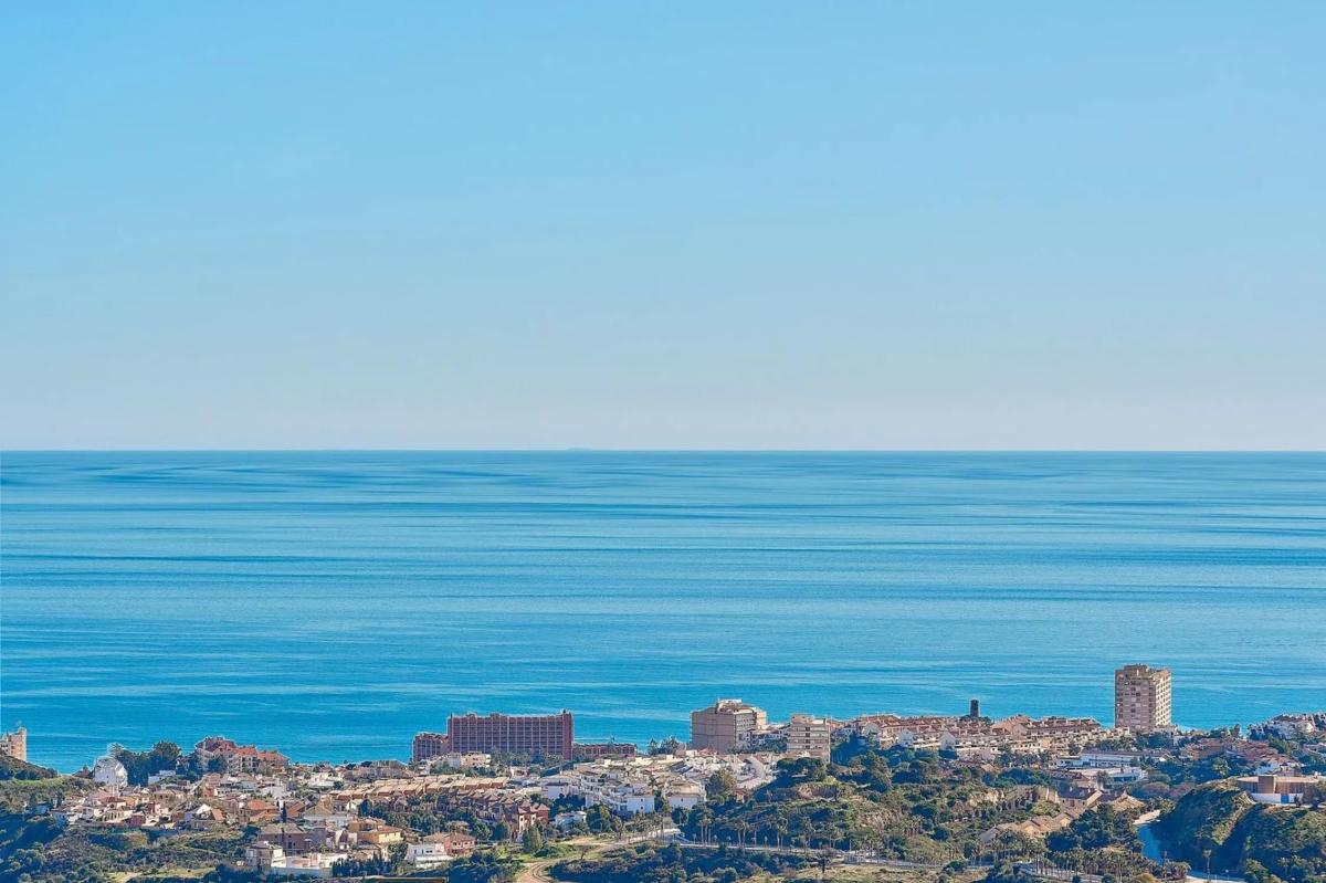 Terreno en venta en Benalmádena, Malaga photo 1