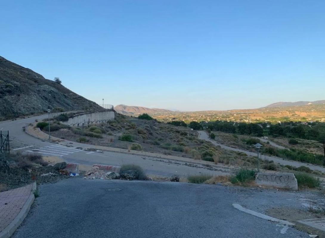 Terreno en venta en Alhaurín el Grande, Malaga photo 2