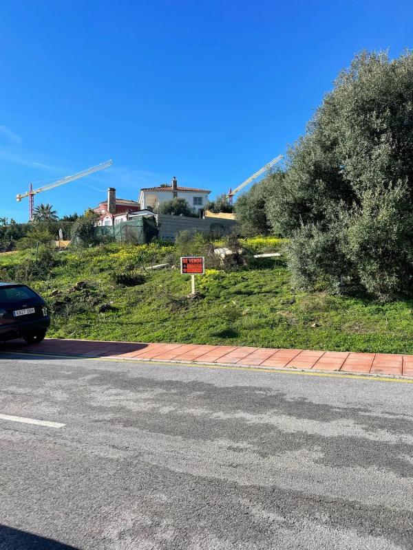 Terreno en venta en Estepona, Malaga photo 1