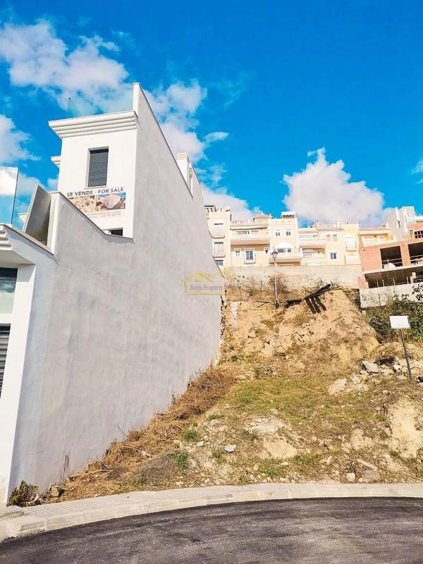 Terreno en venta en Nerja, Malaga photo 1