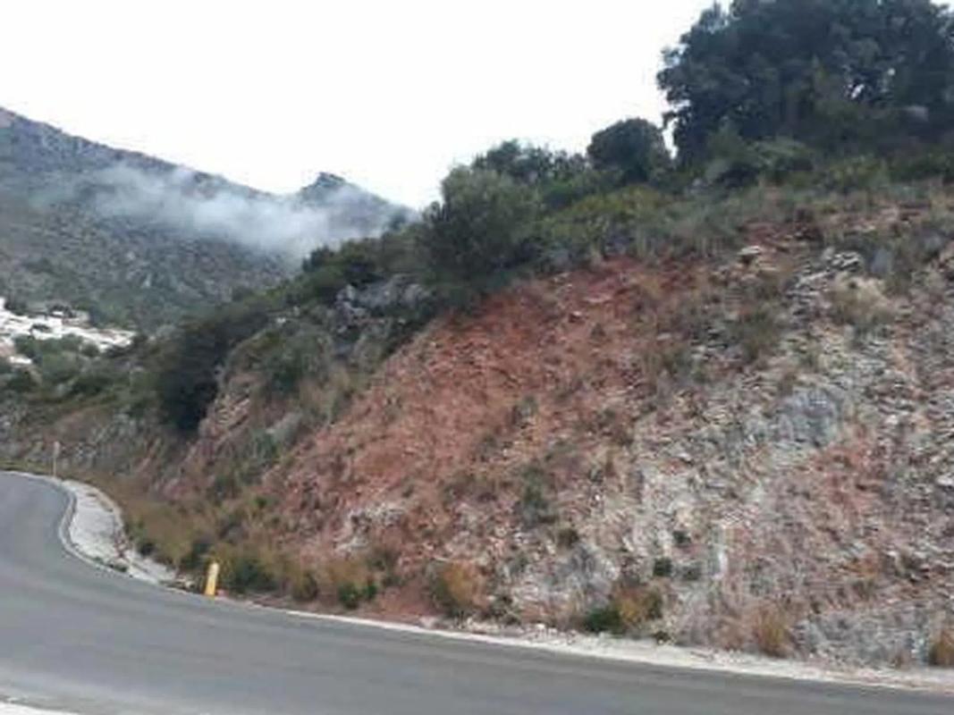 Terreno en venta en Benaojan, Malaga photo 1
