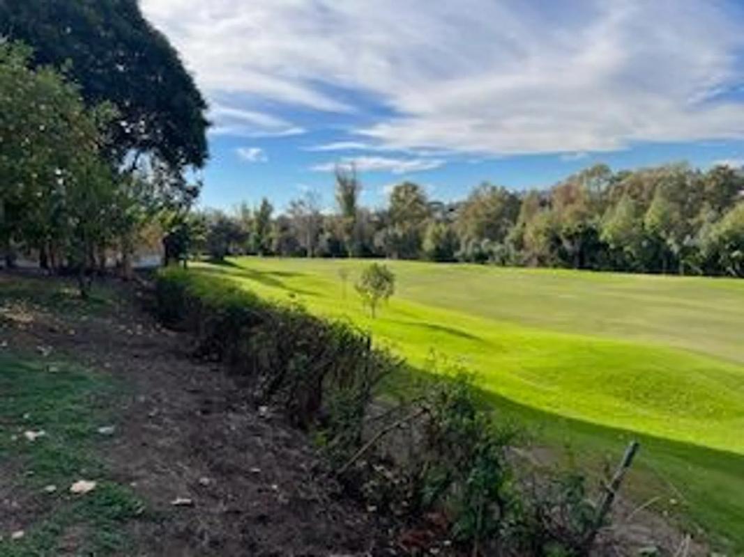 Terreno en venta en Marbella, Malaga photo 1