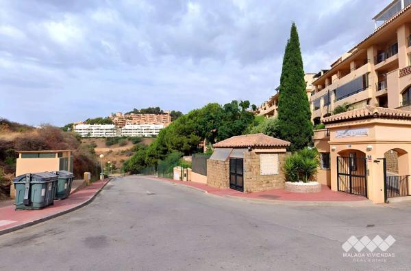 Terreno en calle Huelva de Calahonda thumbnail 1