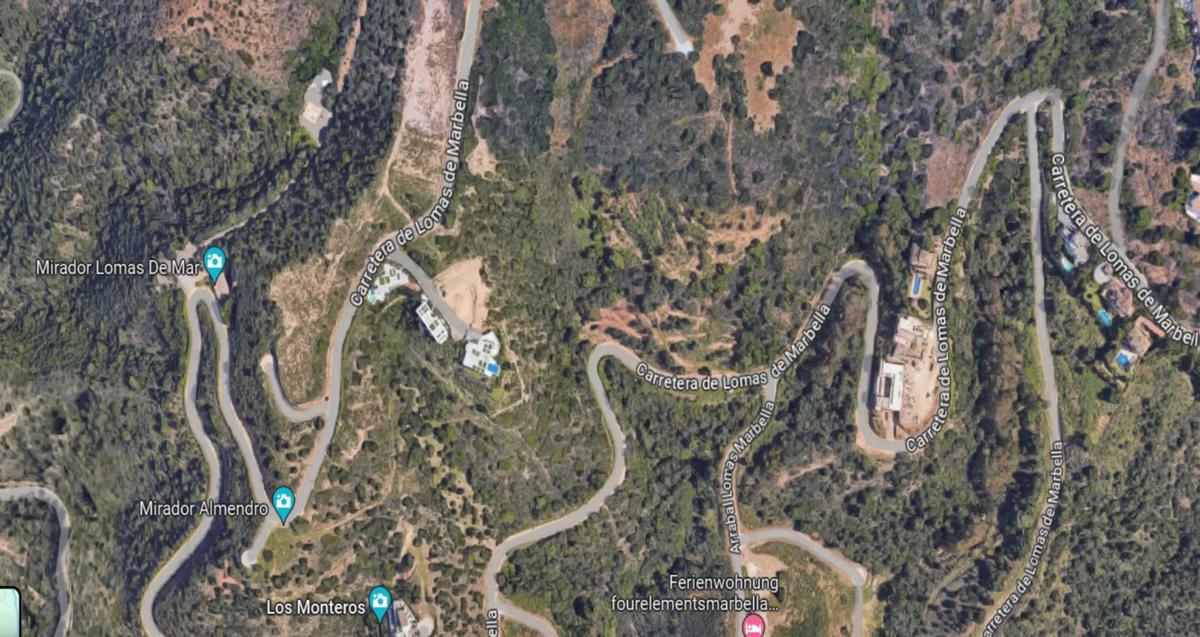 Terreno en venta en Marbella, Malaga photo 1