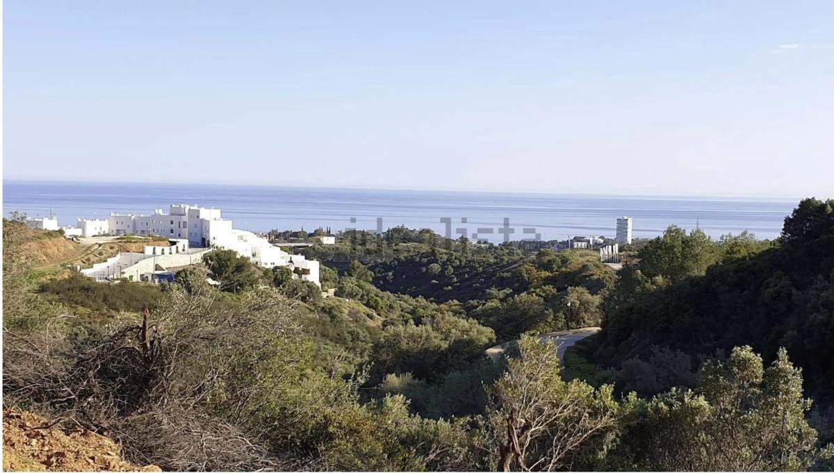 Terreno en venta en Marbella, Malaga photo 2