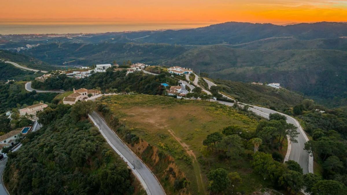 Terreno en venta en Benahavís, Malaga photo 3