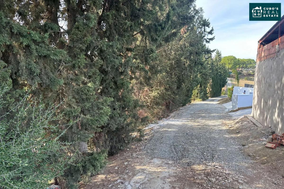 Terreno en venta en Alhaurín el Grande, Malaga photo 2