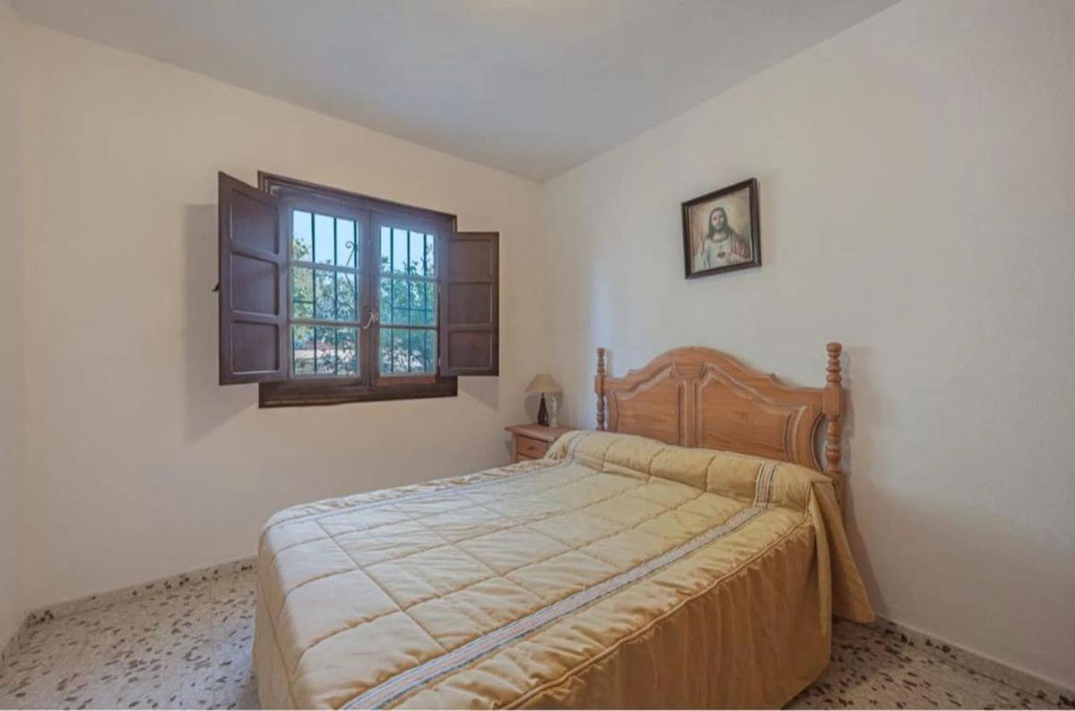 Terreno en venta en Estepona, Malaga photo 3