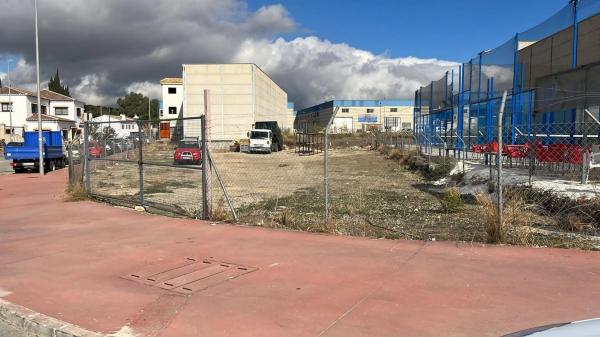 Terreno en Alora photo 1