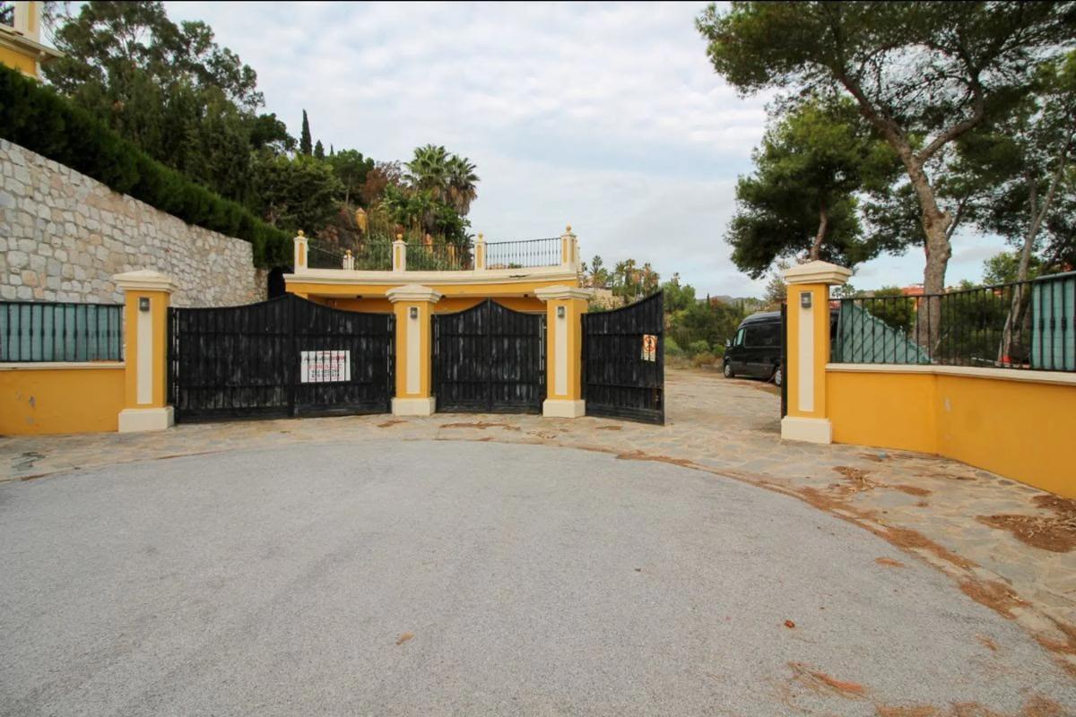 Terreno en venta en Marbella, Malaga photo 2