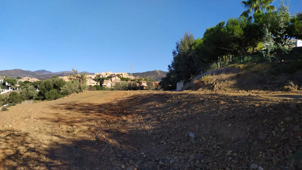 Działka na sprzedaż w Marbella, Malaga photo 4