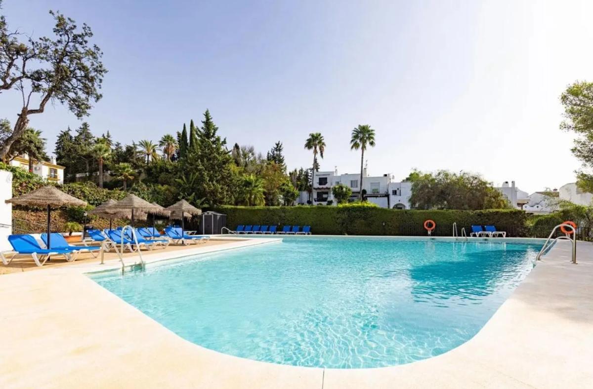 Działka na sprzedaż w Marbella, Malaga photo 3