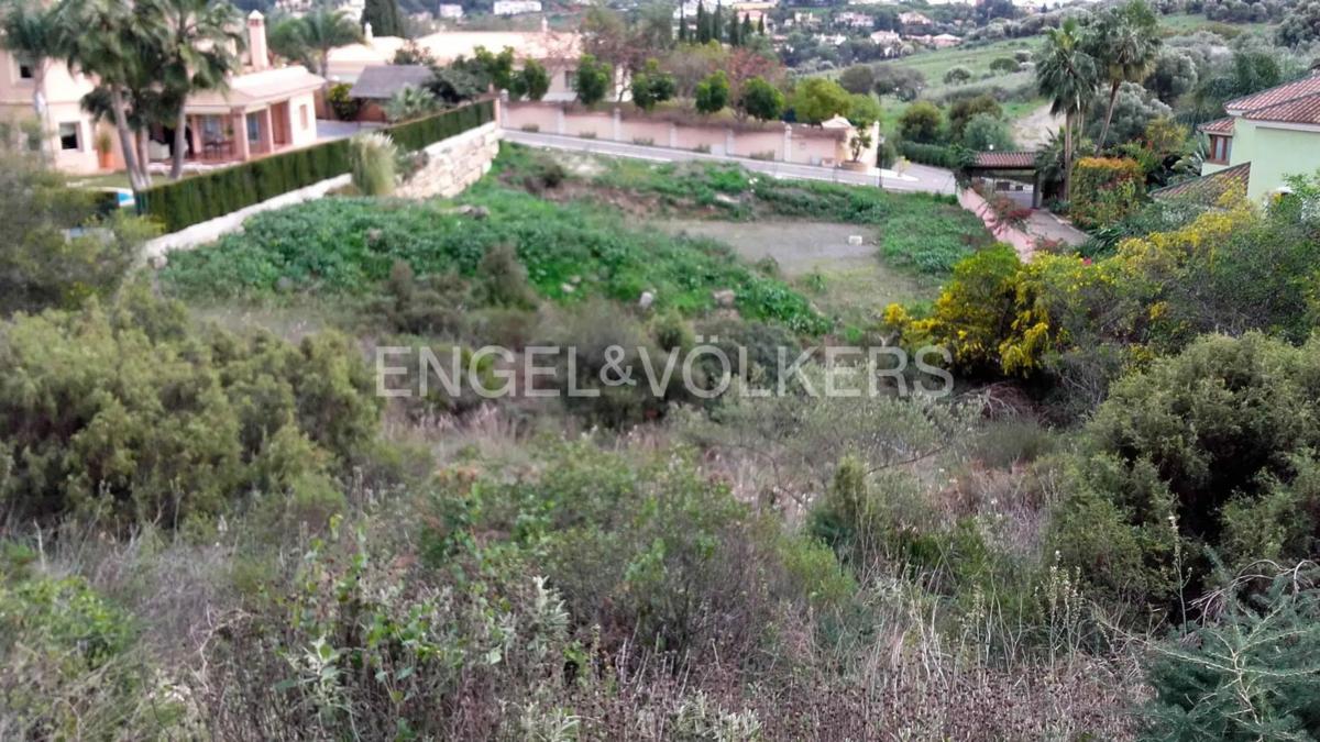 Terreno en venta en Benahavís, Malaga photo 2