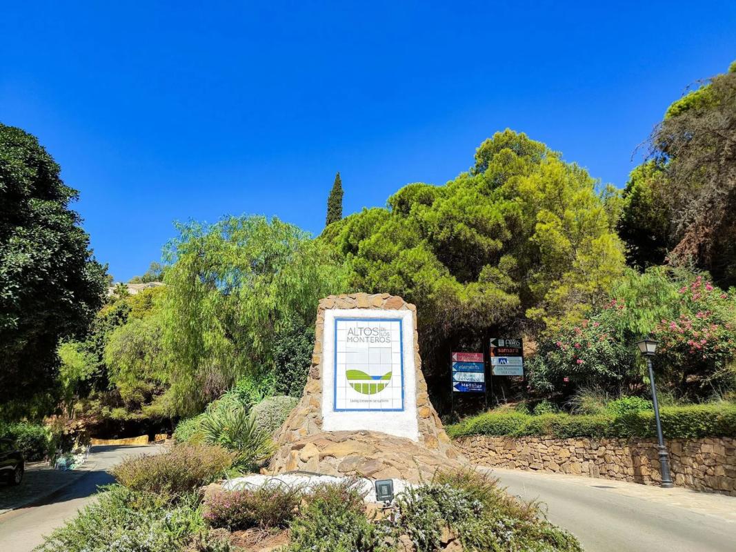 Terreno en venta en Marbella, Malaga photo 3