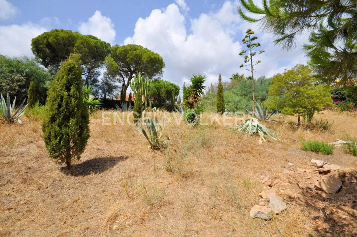 Działka na sprzedaż w Marbella, Malaga photo 1