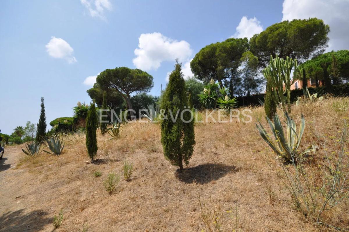 Działka na sprzedaż w Marbella, Malaga photo 4