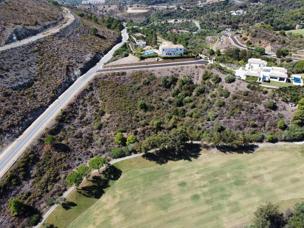 Terreno en venta en Benahavís, Malaga photo 2