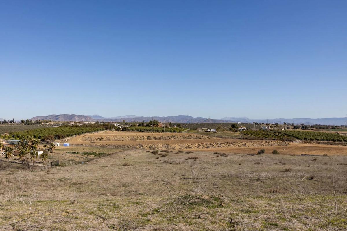 Terreno en venta en Alhaurín el Grande, Malaga photo 3