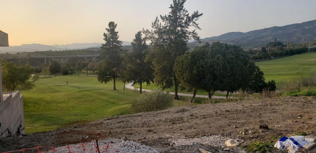 Terreno en venta en Caleta de Velez, Malaga photo 2