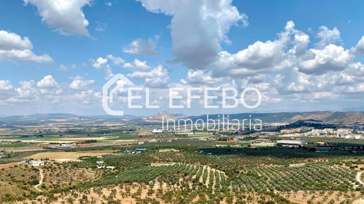 Terreno en venta en Antequera, Malaga photo 1